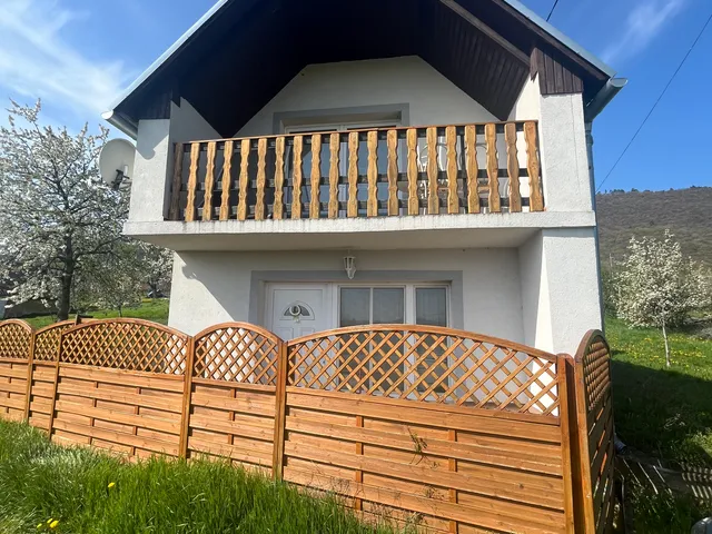 Eladó nyaraló Balatonederics, Újhegy 78 nm
