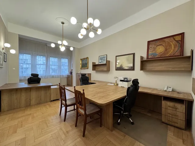 Eladó lakás Budapest IX. kerület, Belső Ferencváros, Üllői út 55 139 nm