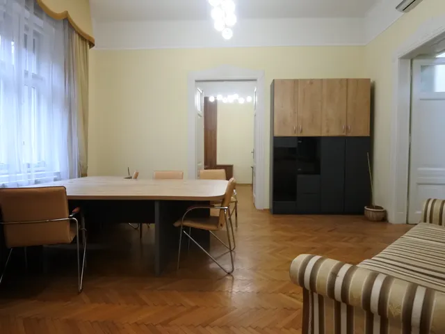 Eladó lakás Budapest IX. kerület, Üllői út 55.  121 nm