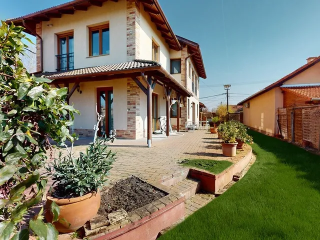 Eladó ház Szeged, Tápé 200 nm