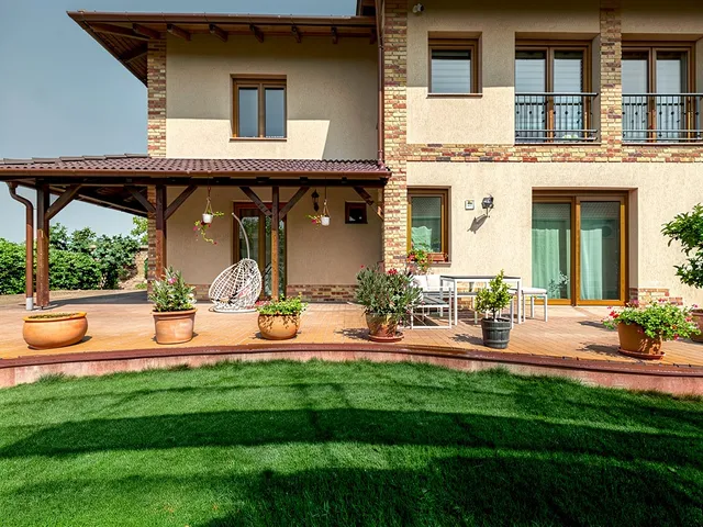 Eladó ház Szeged, Tápé 200 nm