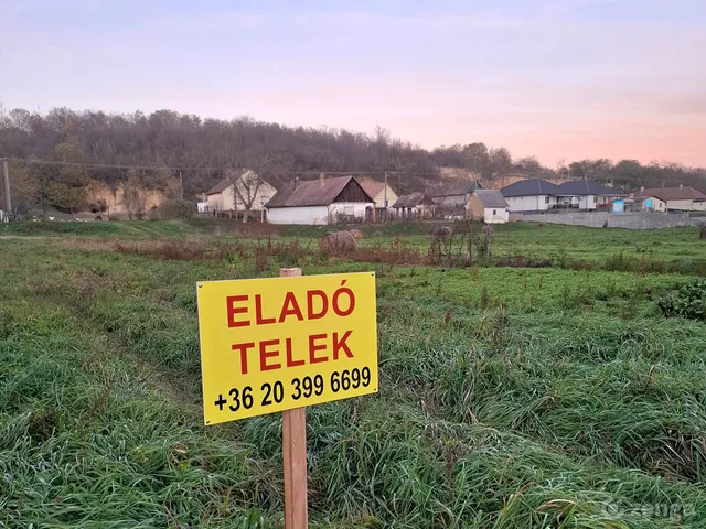 Eladó telek Gomba, Völgy utca 8 1097 nm