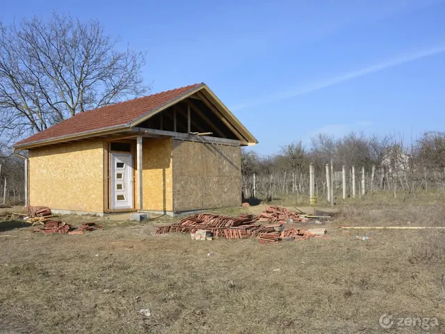 Eladó mezőgazdasági ingatlan Monor, Strázsa'hegy,Csabagyöngye dülő 40 nm