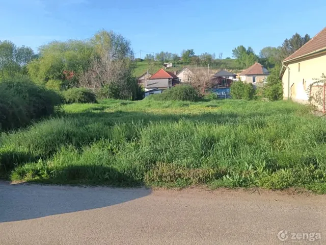 Eladó telek Bénye 1097 nm