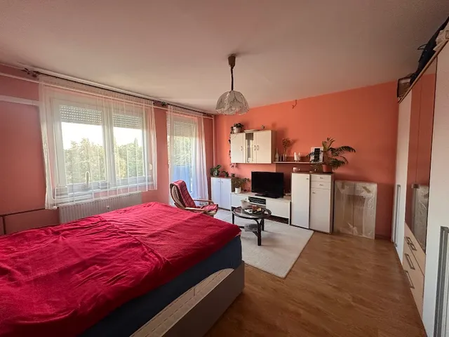 Eladó lakás Veszprém, Haszkovó utca 54 nm