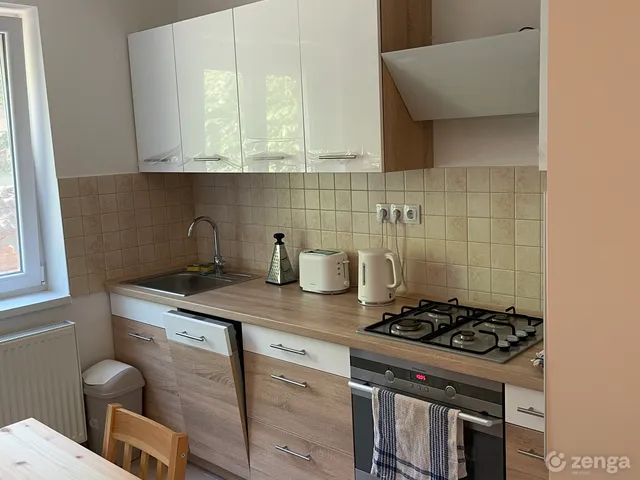 Eladó lakás Kecskemét, Villanegyed, Balaton  58 nm