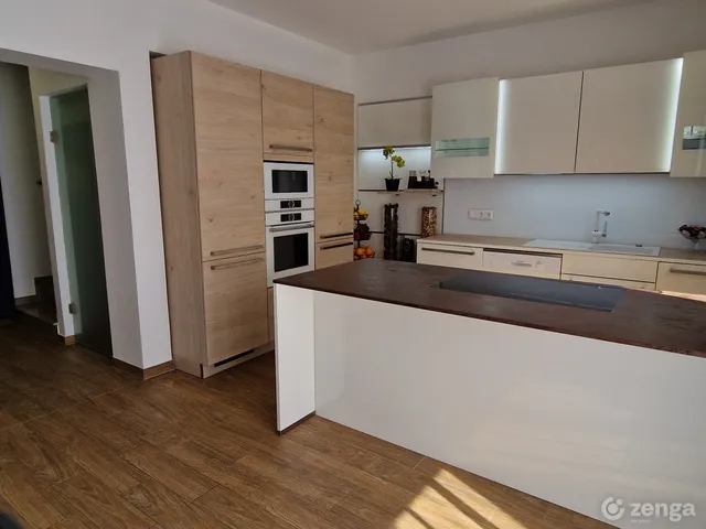 Eladó ház Vác, Burgundia 177 nm