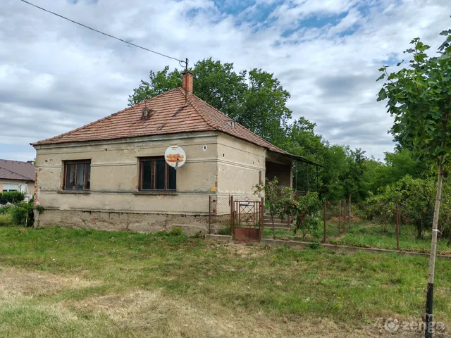 Eladó ház Vág 100 nm
