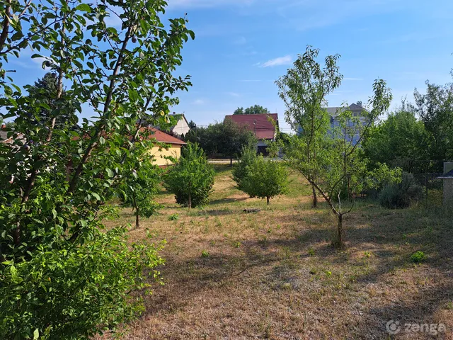 Eladó telek Mende, Pusztaszentistván 981 nm