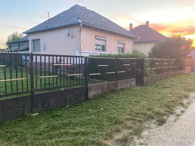 Eladó ház Tiszabezdéd 102 nm