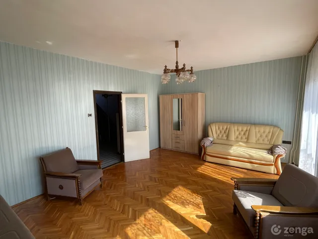 Kiadó ház Tapolca, Kertváros 175 nm