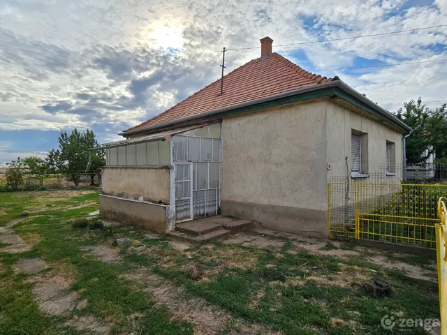 Eladó ház Mezőfalva, Árpád utca 90 nm