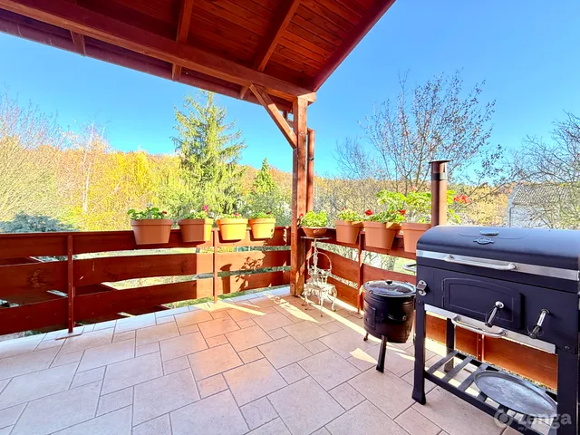 Eladó ház Érd, Érdliget, Felsővölgyi út  180 nm