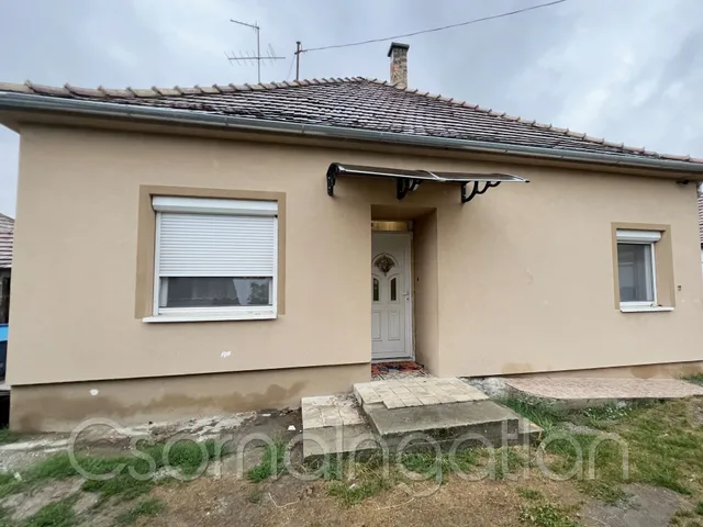 Eladó ház Nagybajcs 70 nm