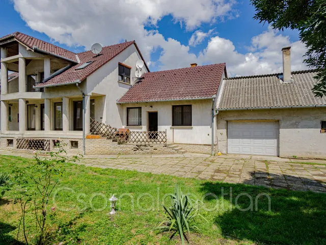 Eladó ház Babót 200 nm