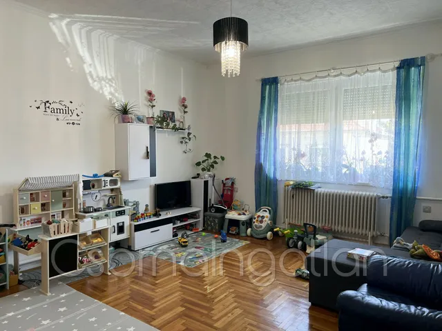 Eladó lakás Bősárkány 96 nm