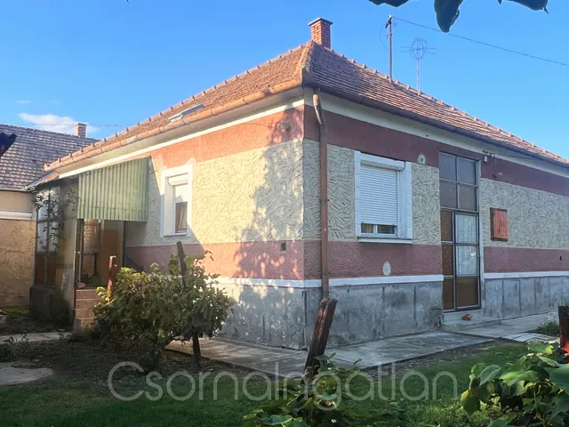 Eladó ház Farád 70 nm