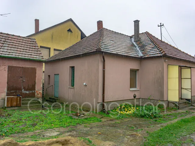 Eladó ház Kóny 80 nm