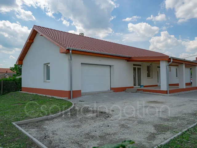 Eladó ház Veszkény 174 nm