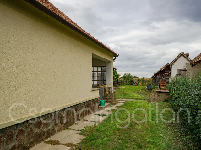 Eladó ház Szil 65 nm