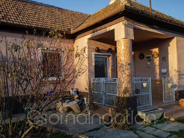 Eladó ház Szárföld 90 nm