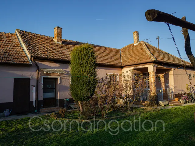 Eladó ház Szárföld 90 nm