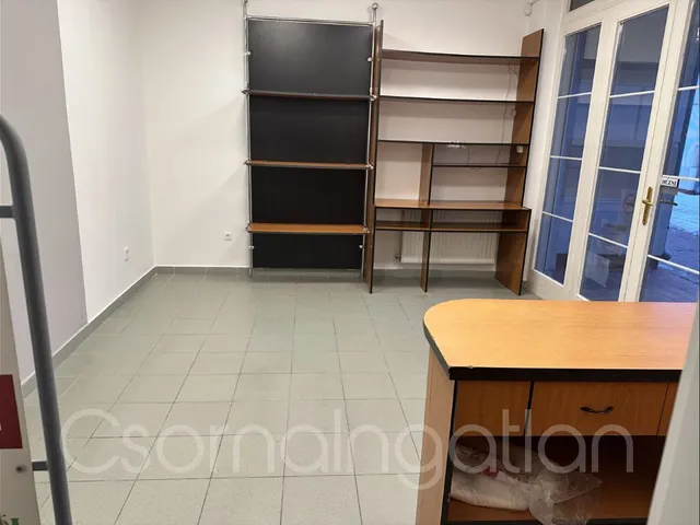 Kiadó kereskedelmi és ipari ingatlan Csorna 25 nm