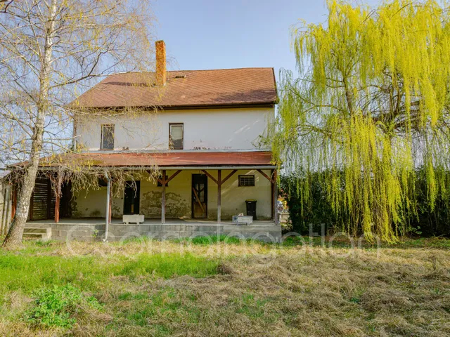 Eladó ház Abda 240 nm