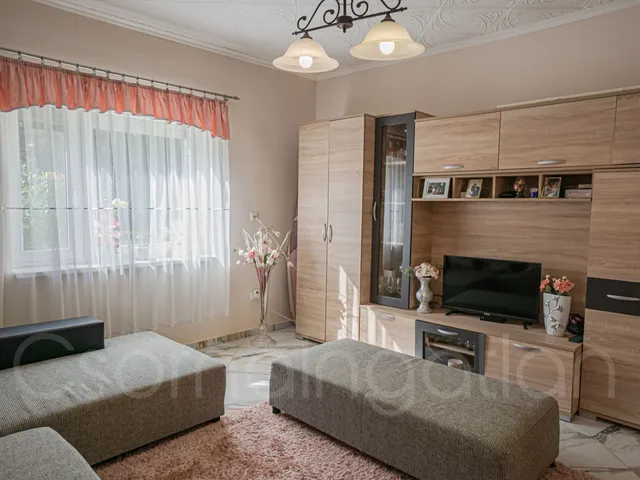 Eladó ház Szil 75 nm