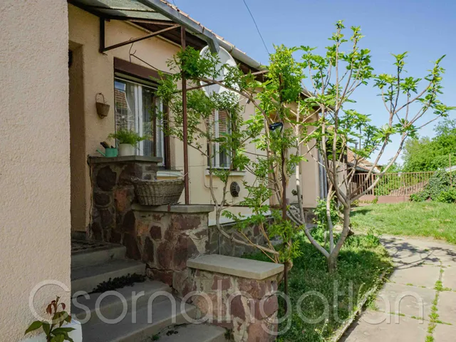 Eladó ház Szil 70 nm