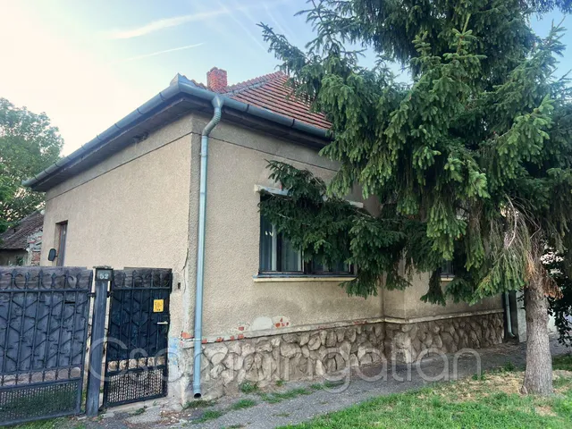 Kiadó ház Csorna 75 nm