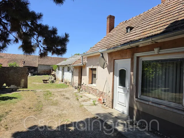 Eladó ház Magyarkeresztúr 70 nm