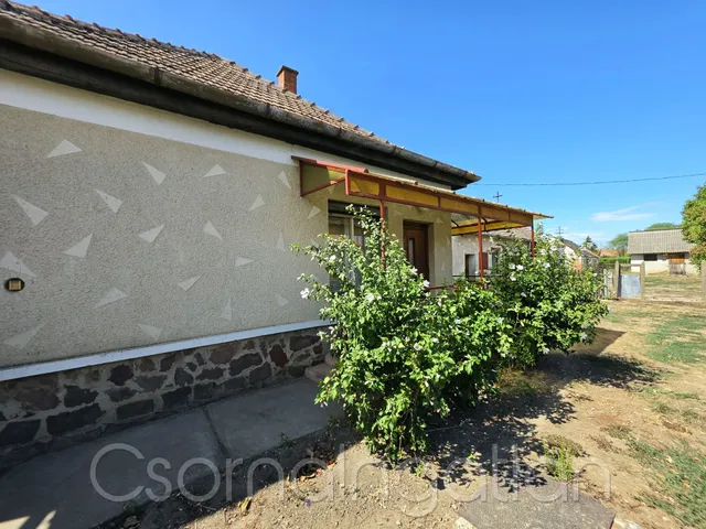 Eladó ház Szil 80 nm
