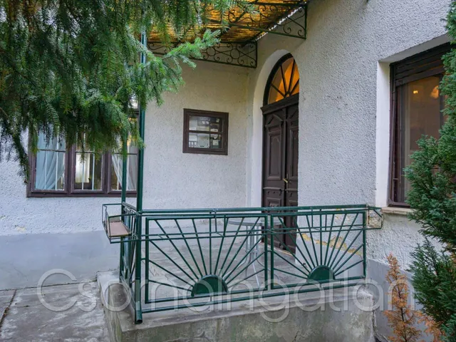 Eladó ház Rábatamási 160 nm