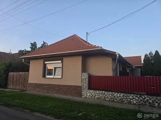 Eladó ház Mezőkövesd, Zsórifürdő 125 nm