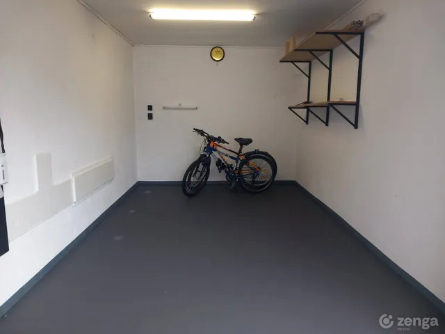 Eladó garázs Debrecen, Úrrétje, Vezér utca 35 15 nm