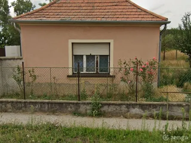 Eladó ház Tét 60 nm