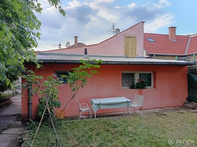 Eladó ház Budapest XV. kerület 39 nm