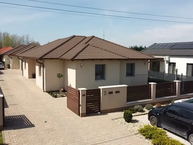 Eladó ház Székesfehérvár, Maroshegy 137 nm