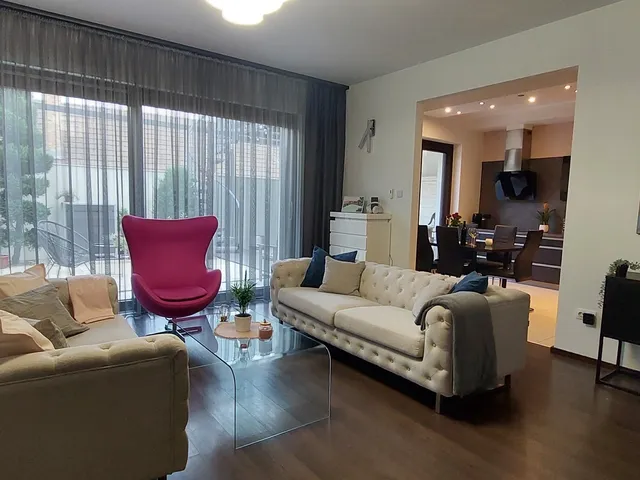 Eladó ház Vác, Belváros 200 nm