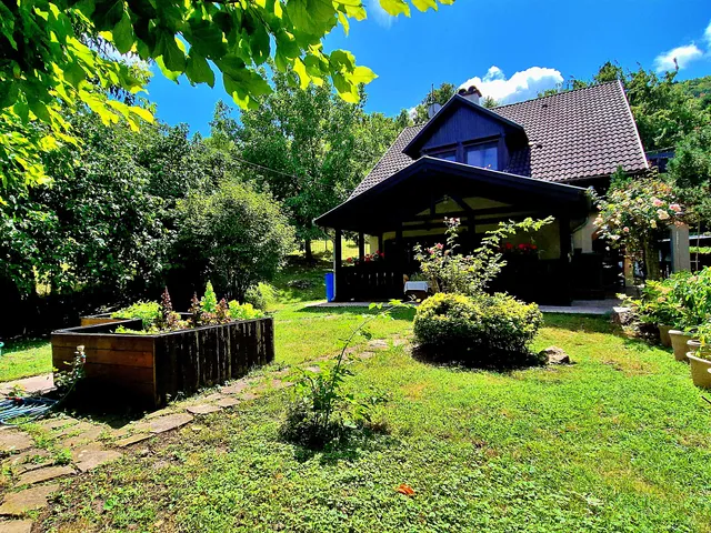 Eladó ház Visegrád, Szentgyörgypuszta 180 nm