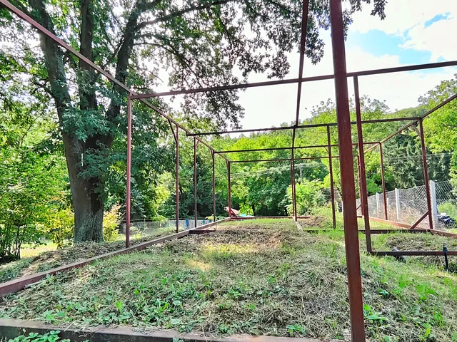 Eladó telek Nagymaros 840 nm