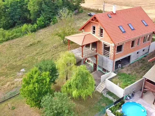 Eladó ház Vanyarc 250 nm