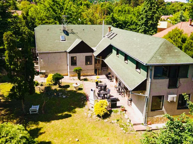 Eladó kereskedelmi és ipari ingatlan Leányfalu 220 nm