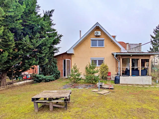 Eladó ház Erdőkertes 200 nm