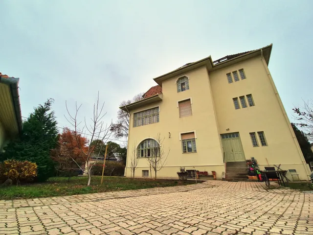 Eladó lakás Budapest XVI. kerület 121 nm