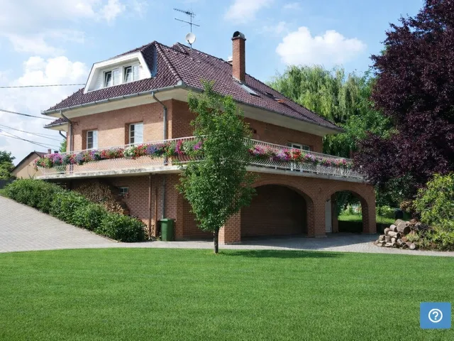 Eladó ház Rád 281 nm