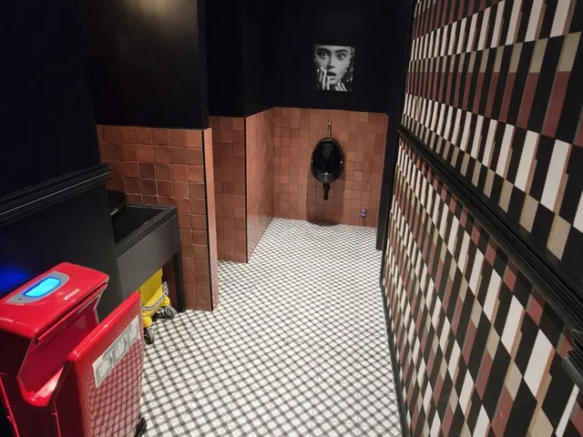 Eladó kereskedelmi és ipari ingatlan Budapest V. kerület 227 nm