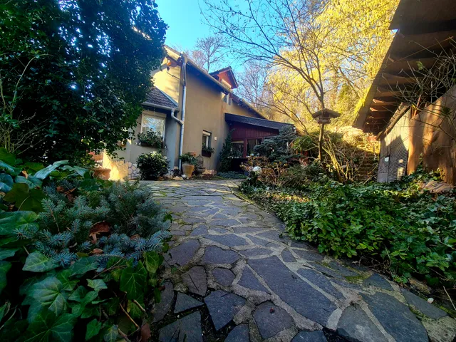 Eladó ház Kismaros, Börzsönyliget 188 nm