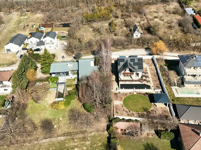 Eladó telek Vác 1600 nm